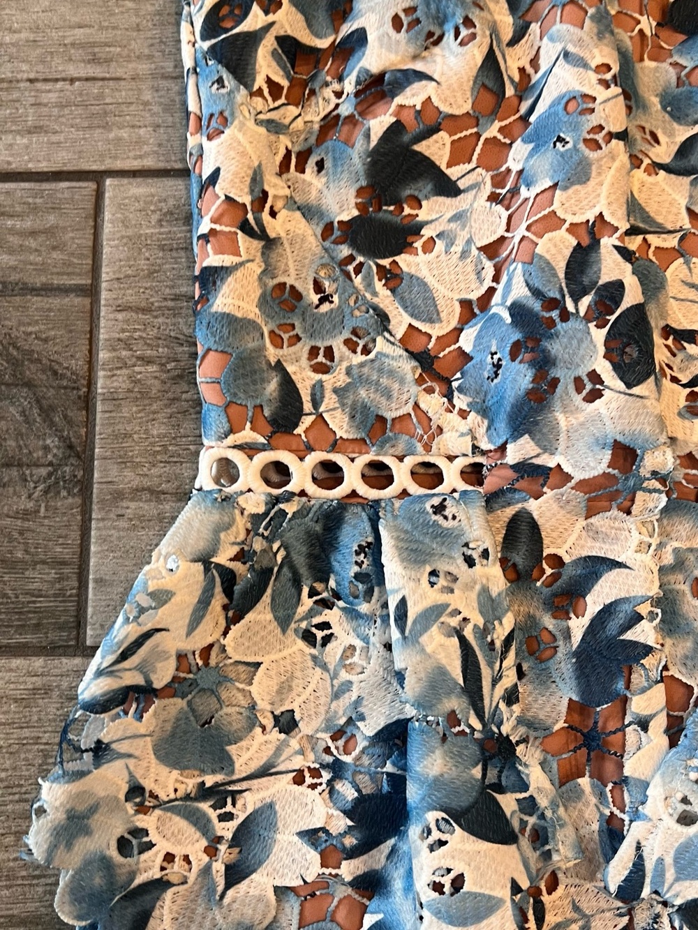ELLIATT Times Dress Floral Lace Blue Multi XXS Midi Cocktail Wedding Guest - Picture 9 of 16